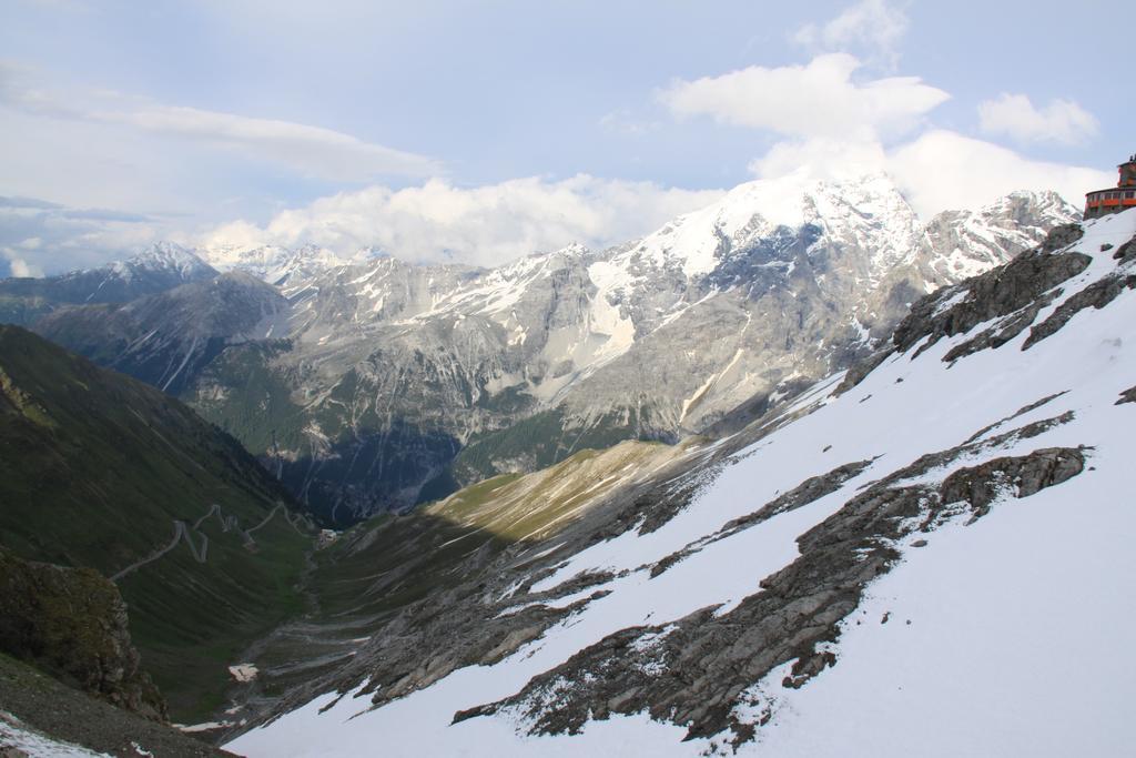 Hotel Genziana Gebirgspass Stilfser Joch Exterior foto